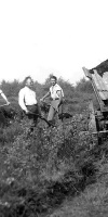 012-Im-August-September-Wurde-Der-Getrocknete-Torf-Mit-Fuhrwerken-Nach-Hause-Gefahren